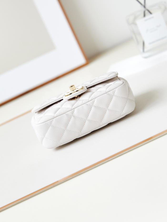 Chanel 23p fibbia smaltata serie love