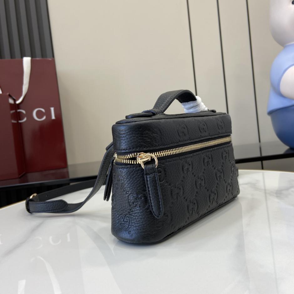 Con set completo di confezione originale in scatola verde] Borsa super mini serie Gucci GG Emblem