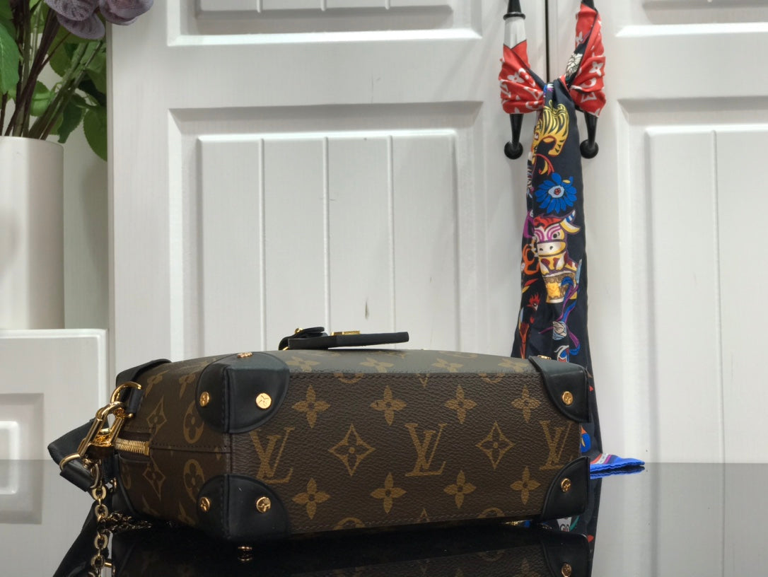 Louis Vuitton Petite Malle Souple - Edizione LV Match